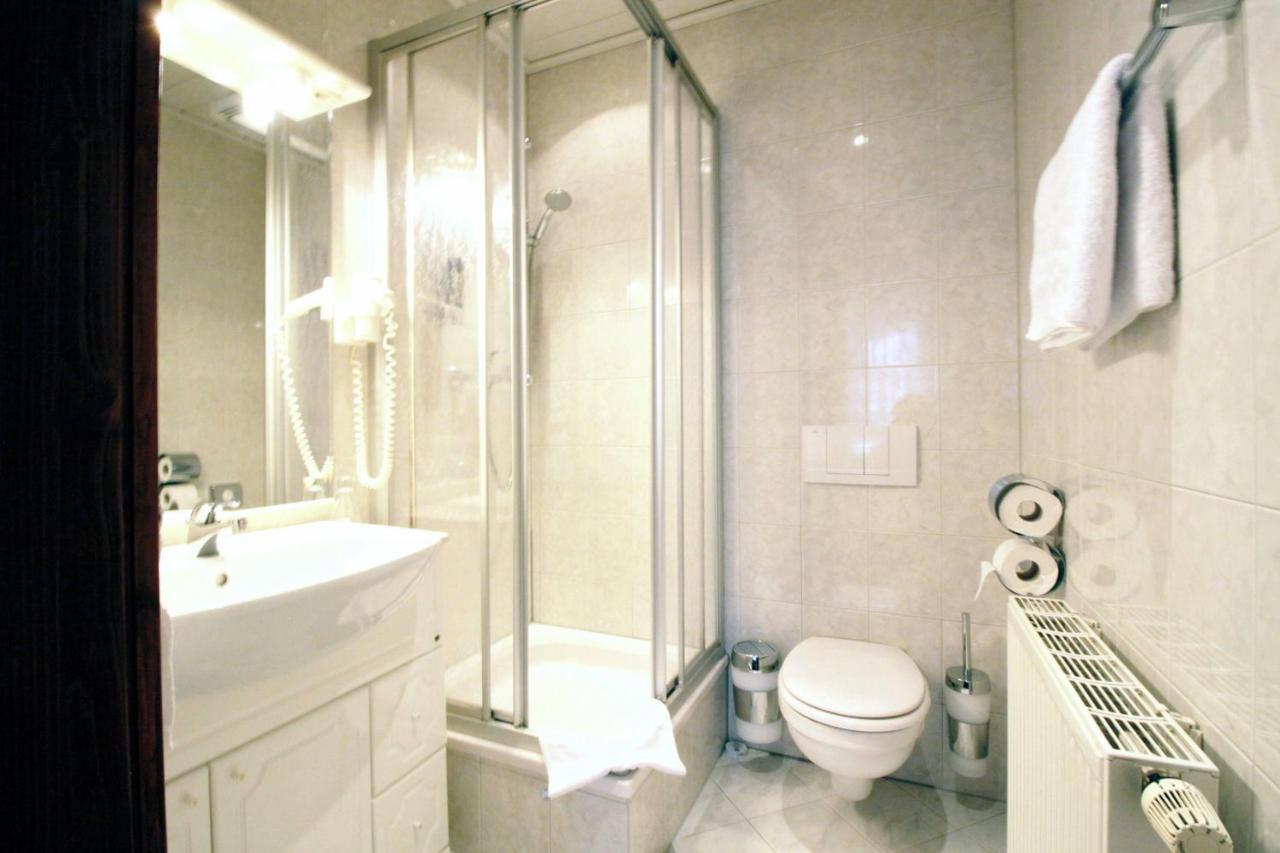 Hotel Promenadenhof Weissensee  Luaran gambar